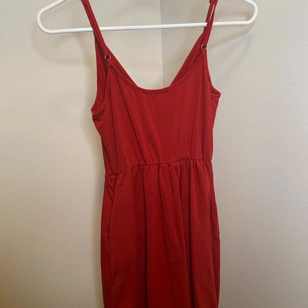 Red Dress - Picture 3 of 4